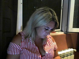 Live sex webcam photo for bustyblonda #174618773