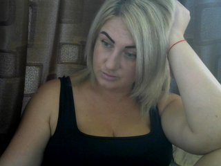 Live sex webcam photo for bustyblonda #183625485