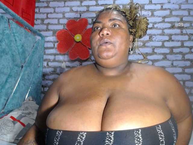 Live sex webcam photo for bustyboobsxxll #291857715