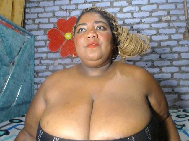 Live sex webcam photo for bustyboobsxxll #292192571