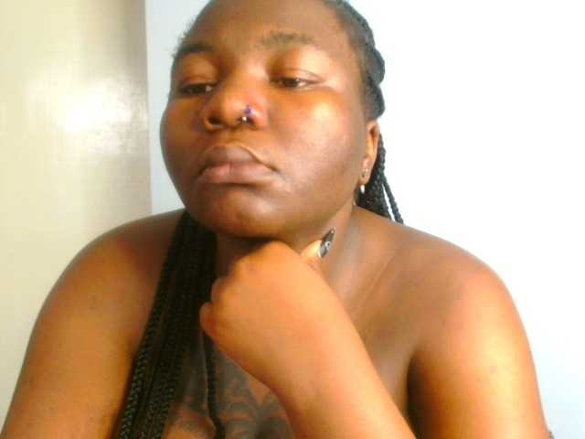 Live sex webcam photo for bustymelons69 #291720433