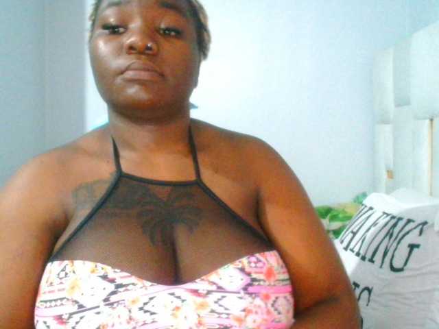 Live sex webcam photo for bustymelons69 #291916299