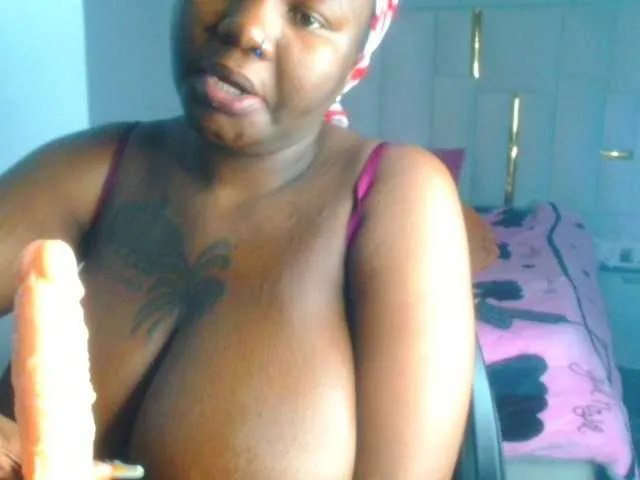 Live sex webcam photo for bustymelons69 #292198070