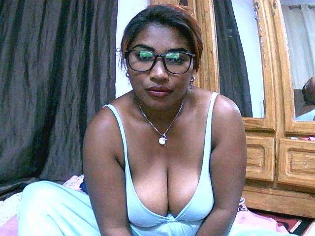 Live sex webcam photo for butterfly007 #277312699