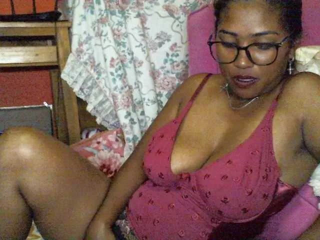 Live sex webcam photo for butterfly007 #290443092