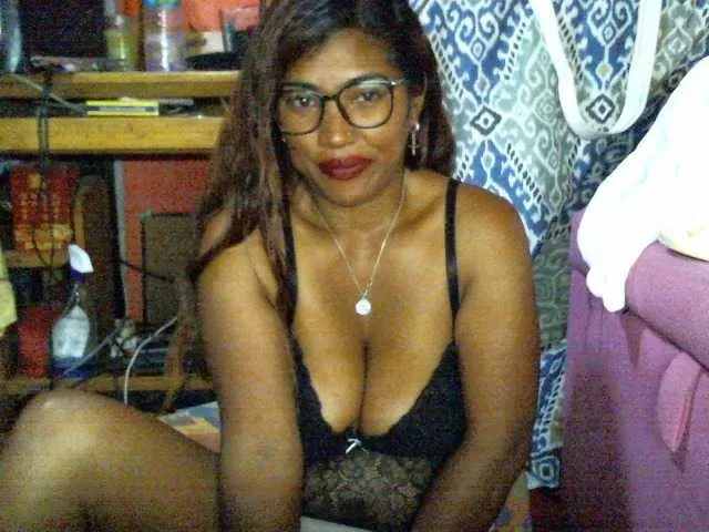 Live sex webcam photo for butterfly007 #292165727