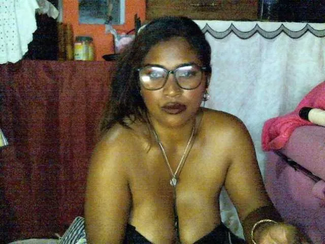 Live sex webcam photo for butterfly007 #292385784