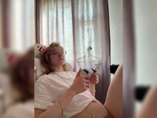 Live sex webcam photo for calviafarey #278236654