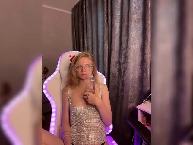 Live sex webcam photo for calviafarey #278281854