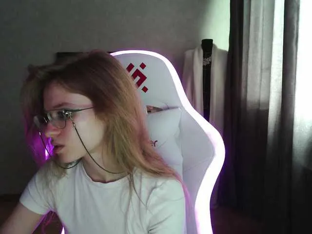 Live sex webcam photo for calviafarey #288405037