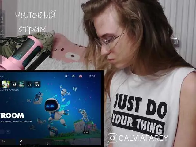 Live sex webcam photo for calviafarey #290663971