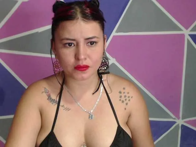 Live sex webcam photo for camdirtybunny #272260892