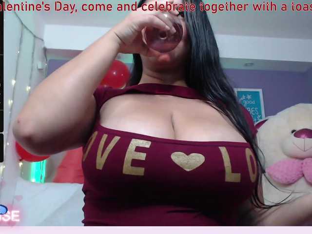 Live sex webcam photo for camihotlegs #272419971