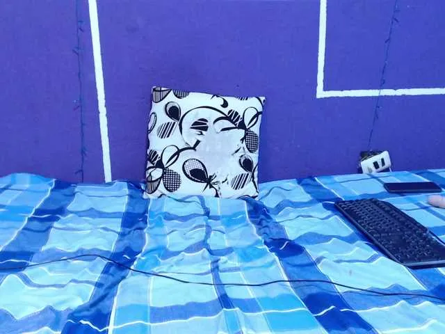 Live sex webcam photo for camilahot #278177400