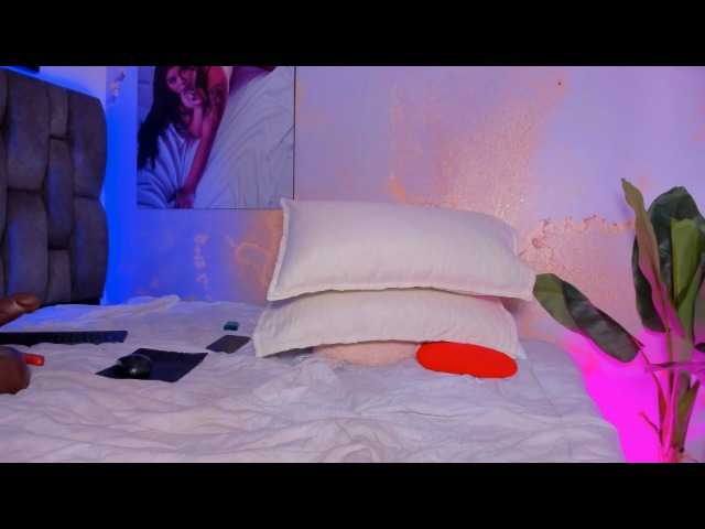 Live sex webcam photo for camilawhitee #290933383