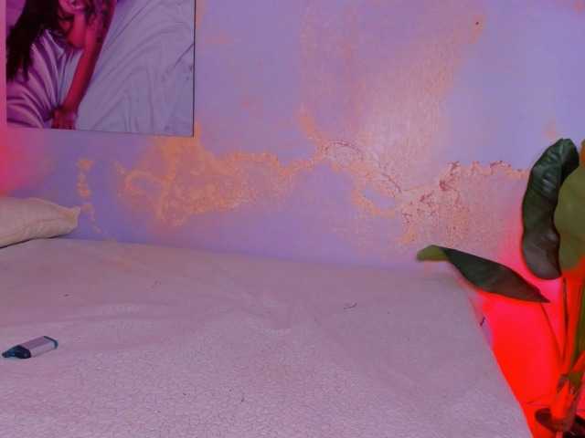 Live sex webcam photo for camilawhitee #291154161