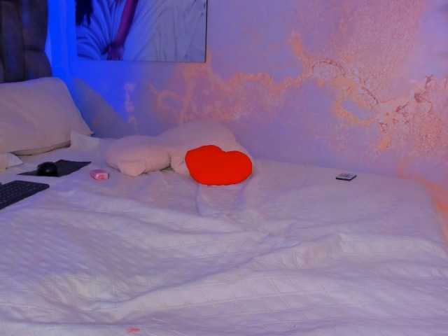 Live sex webcam photo for camilawhitee #291275699