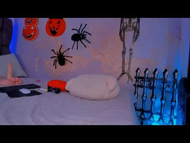 Live sex webcam photo for camilawhitee #292104807