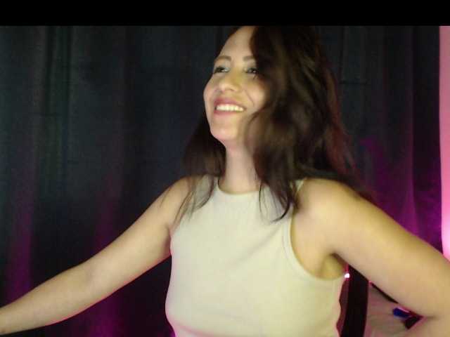 Live sex webcam photo for camilleparis #290161586