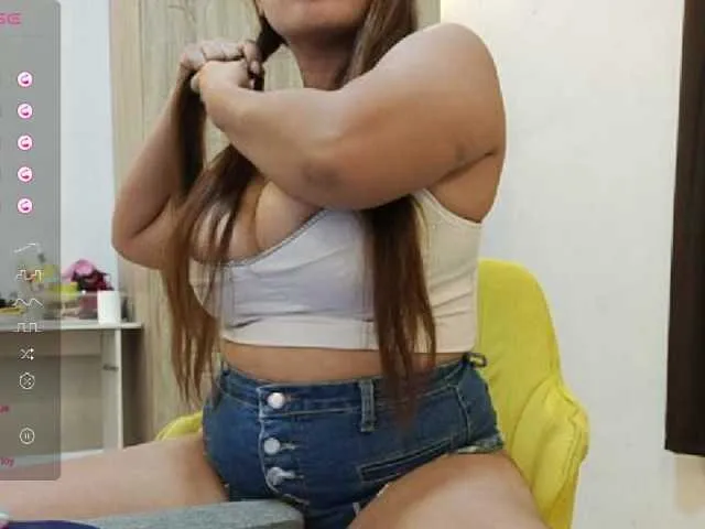 Live sex webcam photo for candicelovee #276143661