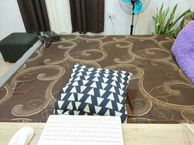 Live sex webcam photo for candicelovee #277421407