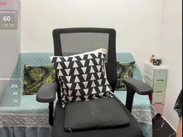 Live sex webcam photo for candicelovee #291299865