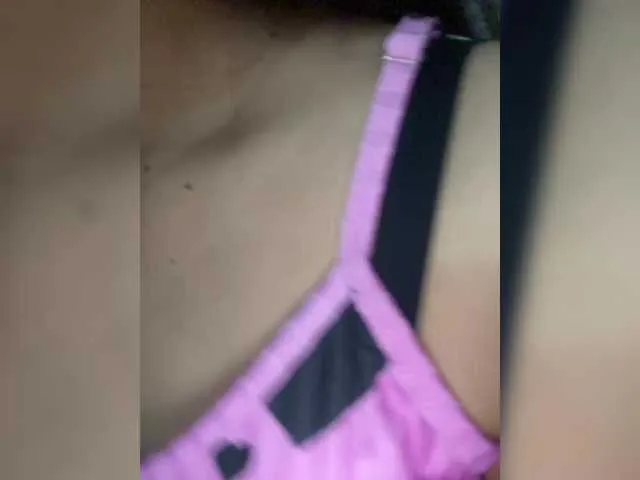 Live sex webcam photo for candicelovee #291913717