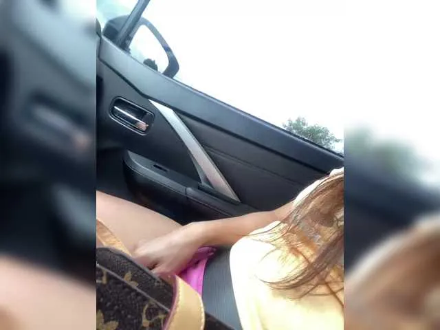 Live sex webcam photo for candicelovee #292025600