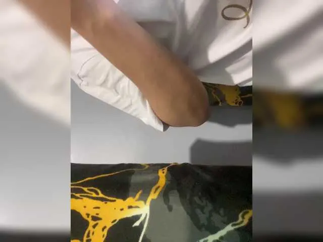 Live sex webcam photo for candicelovee #292307518