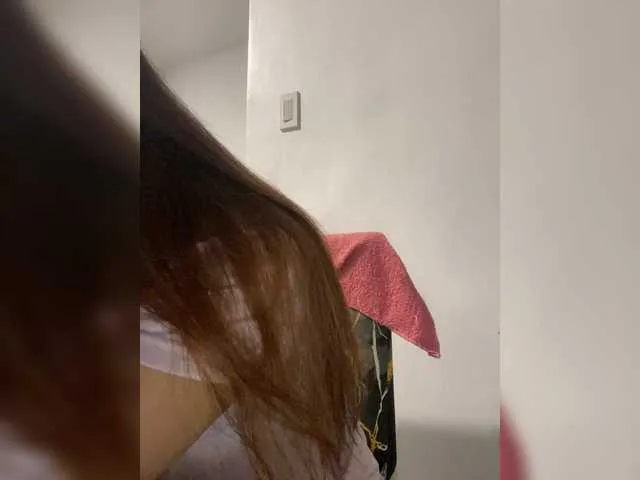 Live sex webcam photo for candicelovee #292316367