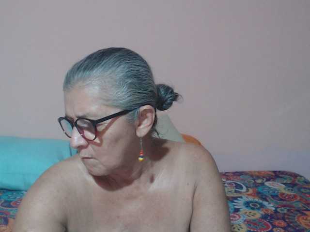 Live sex webcam photo for candy-mature #277693576