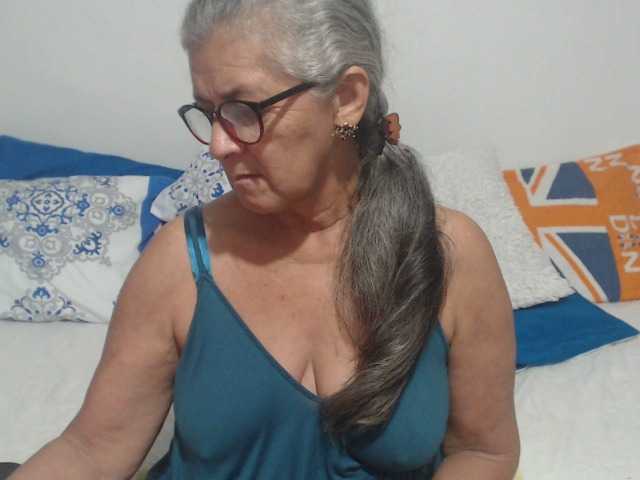 Live sex webcam photo for candy-mature #277904084