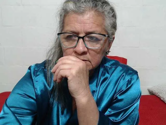 Live sex webcam photo for candy-mature #292064314