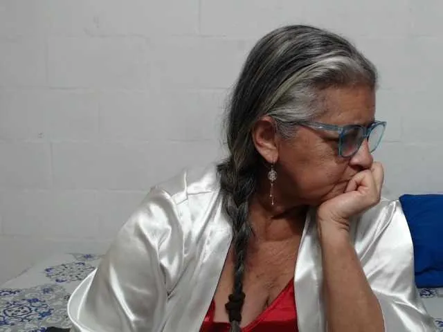 Live sex webcam photo for candy-mature #292244886