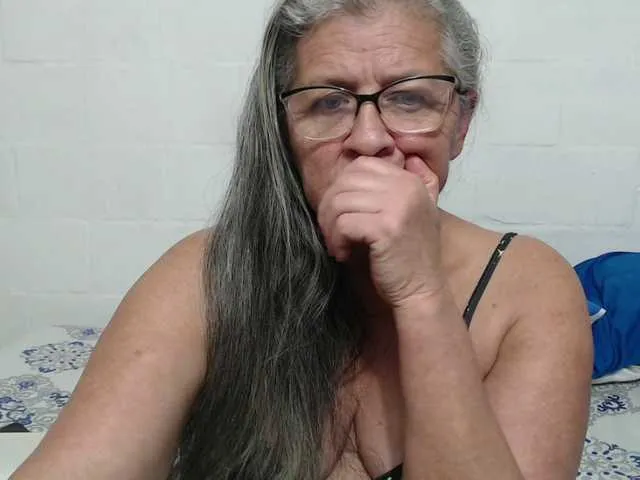 Live sex webcam photo for candy-mature #292324942