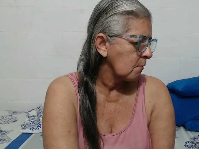 Live sex webcam photo for candy-mature #292334957