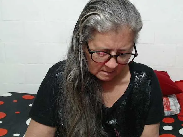 Live sex webcam photo for candy-mature #292368471