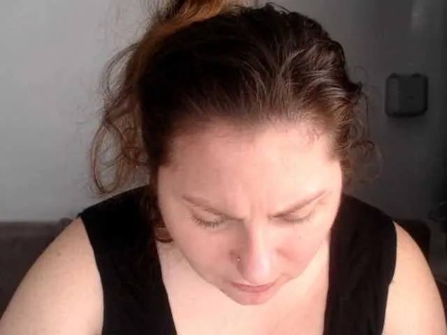 Live sex webcam photo for candycream74 #272775218