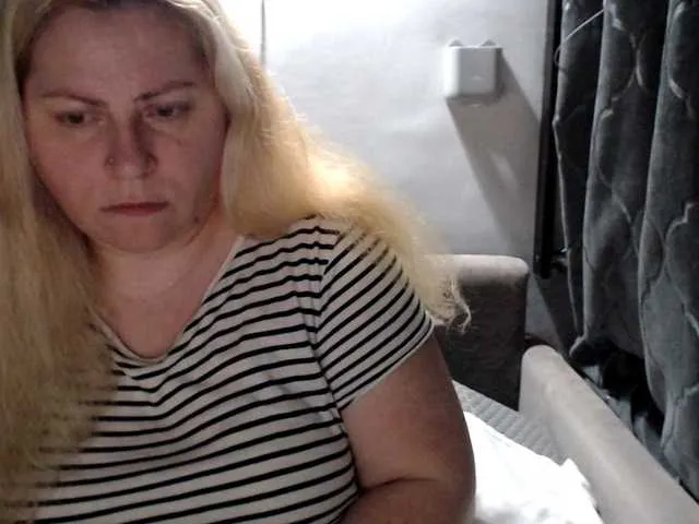 Live sex webcam photo for candycream74 #290289208