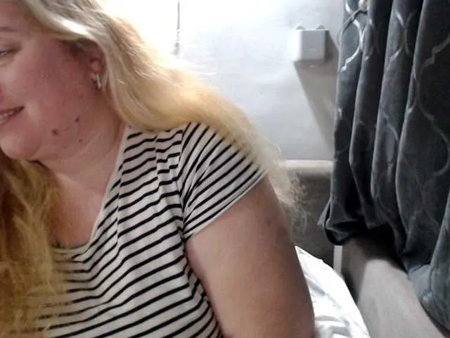 Live sex webcam photo for candycream74 #290293415