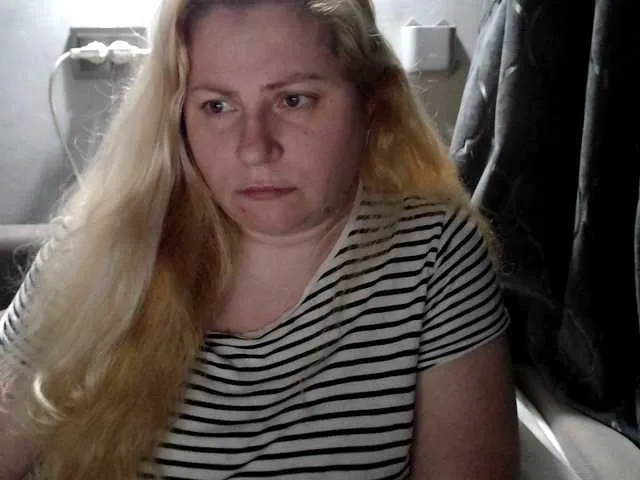 Live sex webcam photo for candycream74 #290303928