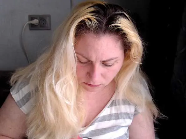 Live sex webcam photo for candycream74 #291097219