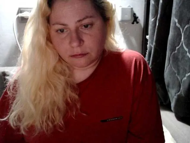 Live sex webcam photo for candycream74 #291134482