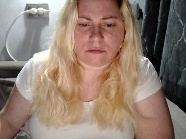 Live sex webcam photo for candycream74 #291275141