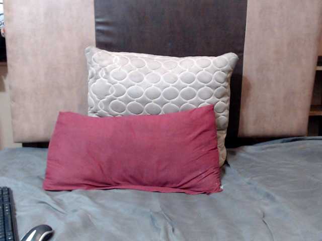 Live sex webcam photo for candydelite12 #272906792