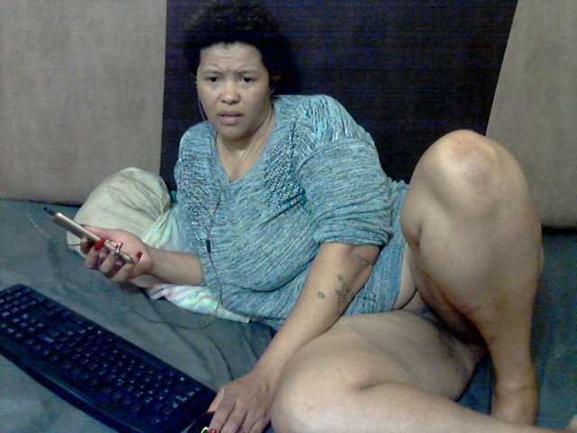 Live sex webcam photo for candydelite12 #273046896