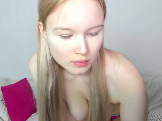 Live sex webcam photo for candykriss #272300411