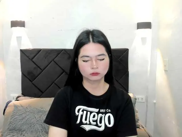 Live sex webcam photo for candymuse #290305840