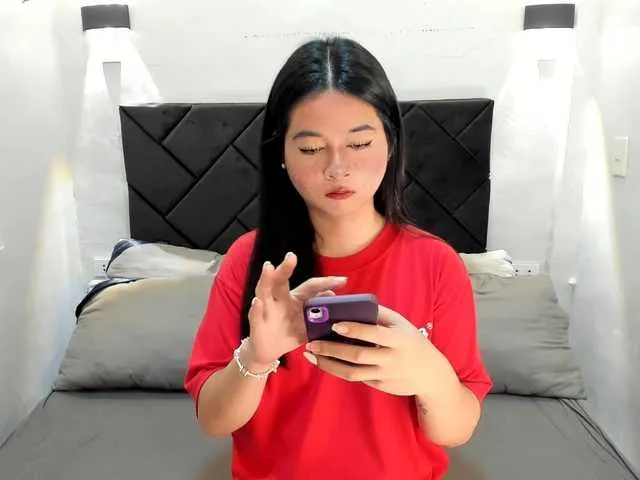 Live sex webcam photo for candymuse #291369208