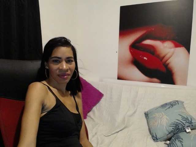 Live sex webcam photo for canela-rose #272849852